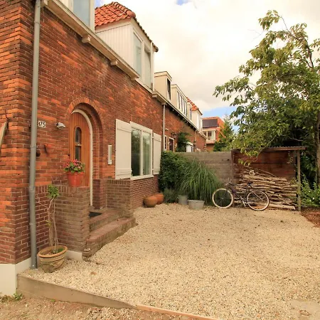 House Akerdijk 5 Persons 3 Bedrooms Apartment Badhoevedorp